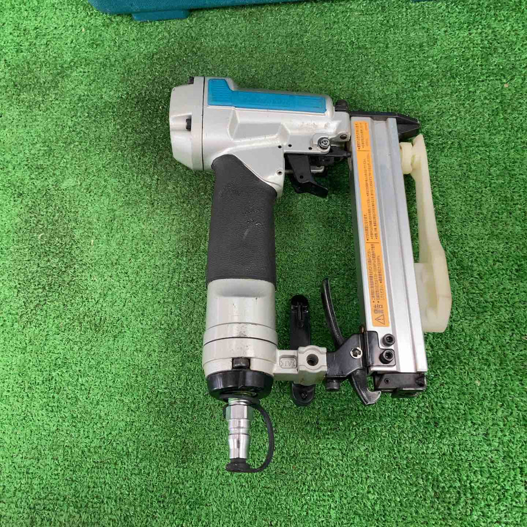 ★マキタ(makita) 常圧エアタッカ AT425AK【川崎店】