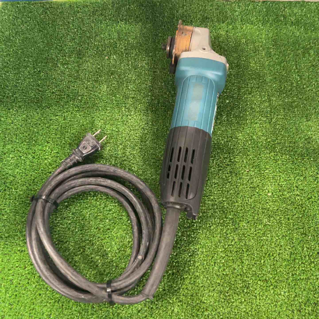 ☆マキタ(makita) 100mmディスクグラインダ GA4032【草加店】