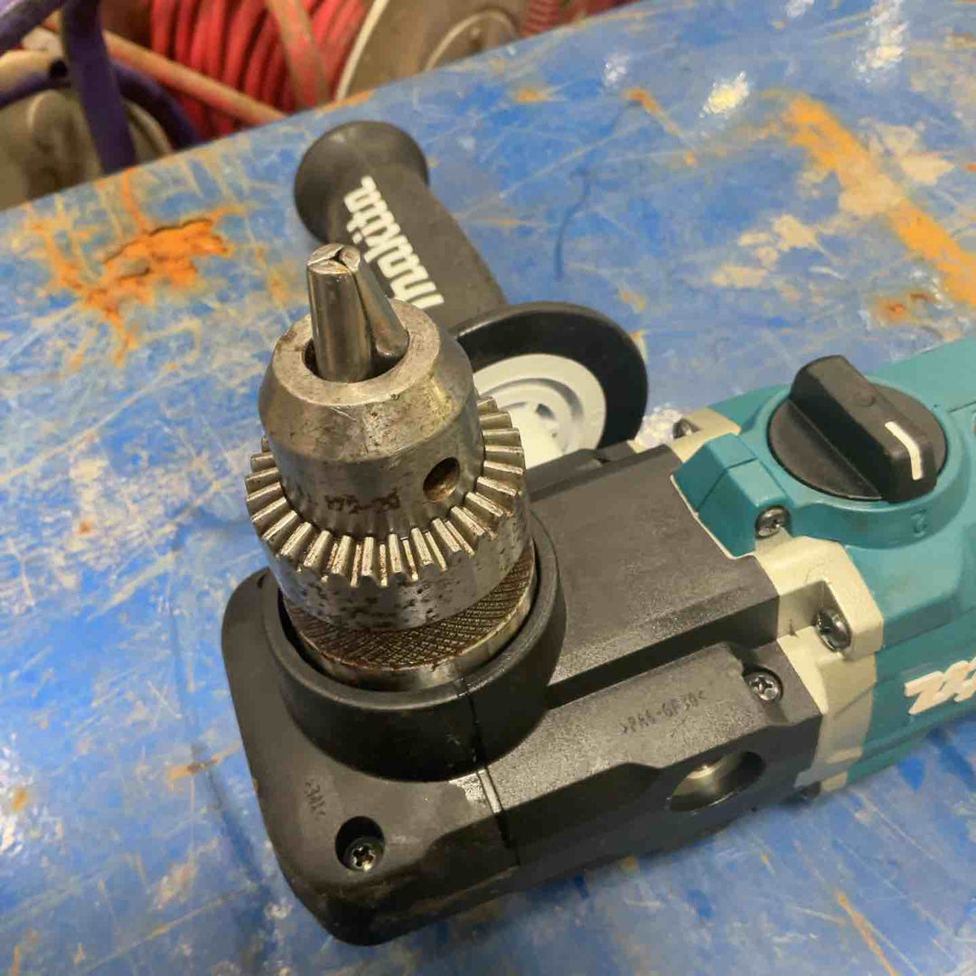 ◇マキタ(Makita) 13mm充電式アングルドリル 18V バッテリ・充電器別売 ケース付 DA450DZK 青【草加店】