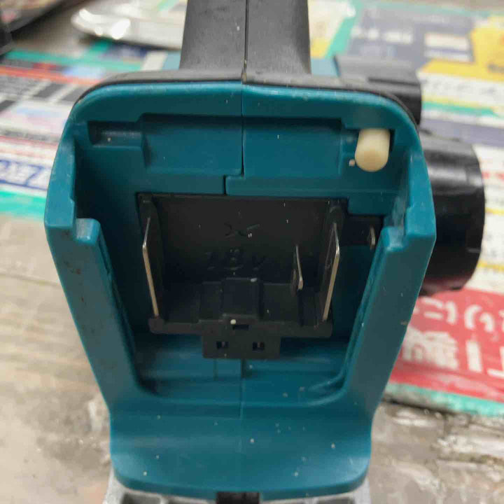 ★マキタ(makita) 82mmコードレスカンナ KP180DZ 替刃式 本体のみ【戸田店】