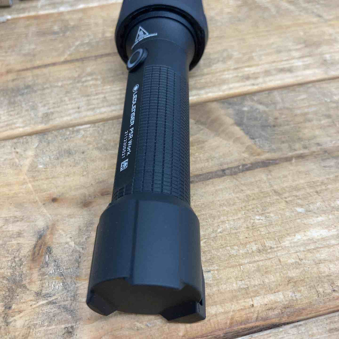 【中古美品】Ledlenser(レッドレンザー) LED懐中電灯 P5R 日常/作業用/小型軽量 【明るさ約420ルーメン】 【最長7年保証】 充電式 [日本正規品] 500897【東大和店】