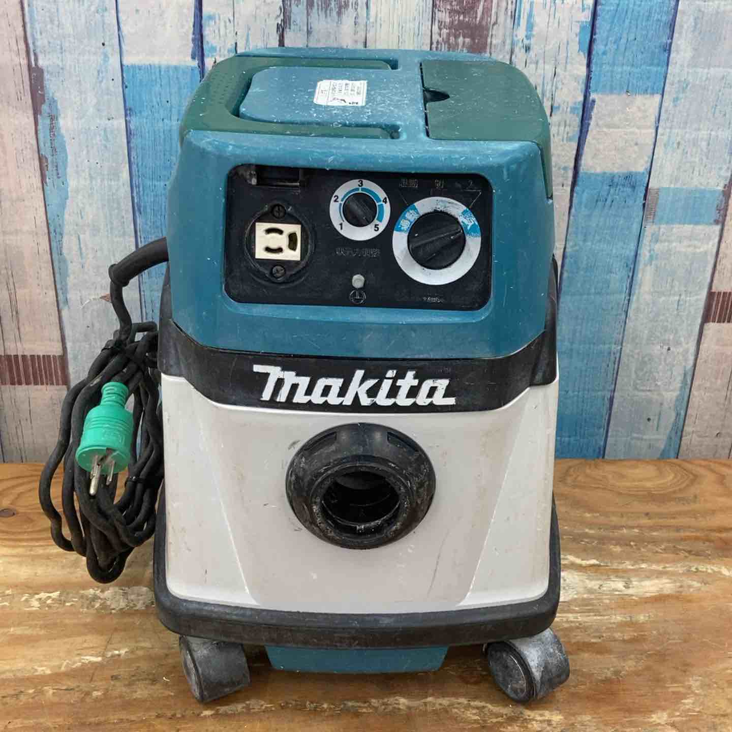 中古品】☆makita 集じん機 474 乾湿両用 業務用 無段階変速 連動