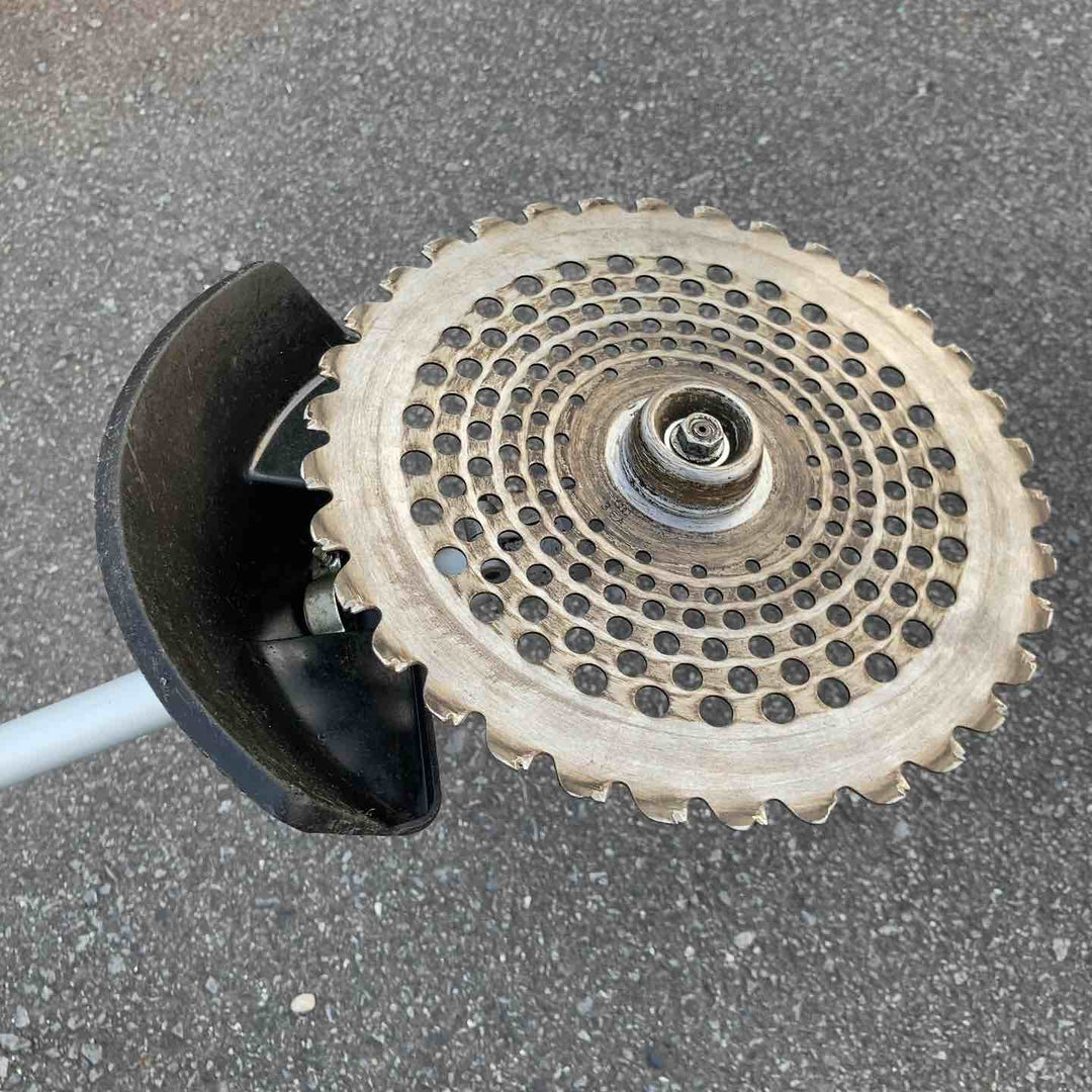 【中古品／店頭受取り限定】丸山製作所 BIG-M エンジン刈払機 BC260T 草刈機 ナイロンコードアタッチメント付き【東大和店】