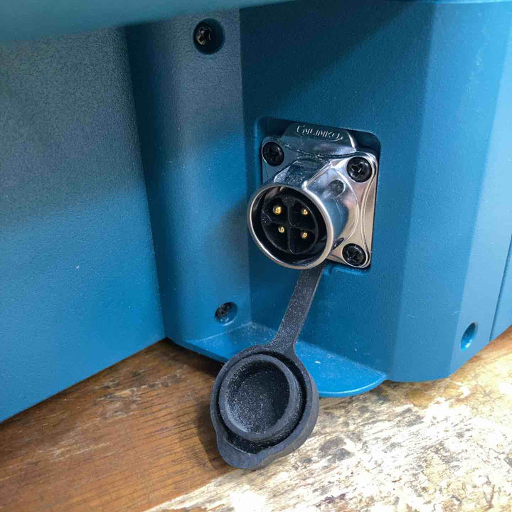 【美品】★マキタ(makita) 多口充電器 充電ケース BCC01 A-78346 8口充電タイプ 40V【柏店】