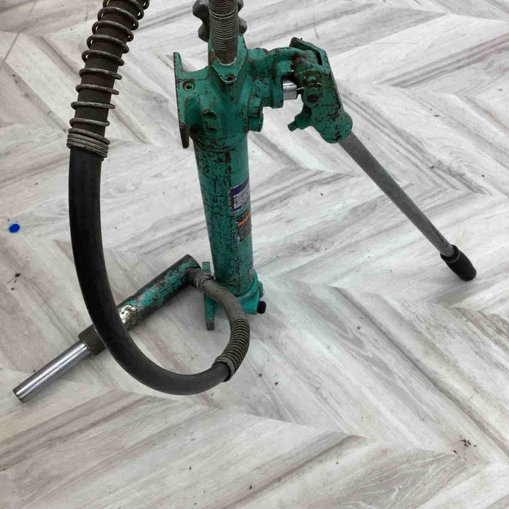 大阪ジャッキ製作所 手動油圧 ポンプ TWA-0.7　【越谷店】