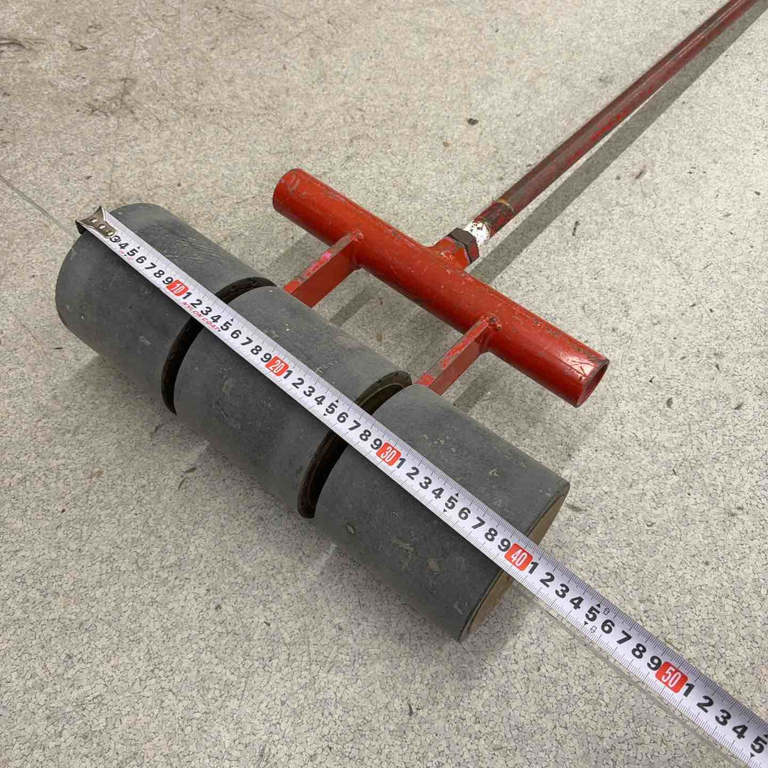 【店頭受取り限定】メーカー不明 転圧100ポンド ローラー【八潮店】