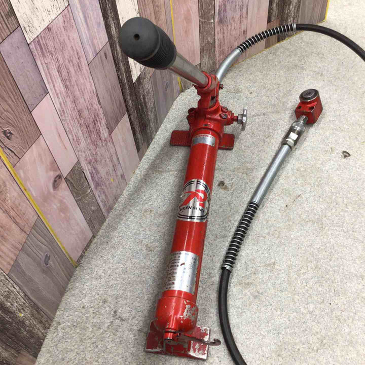 理研 手動油圧ポンプ P-1B　先端S04-15【八潮店】