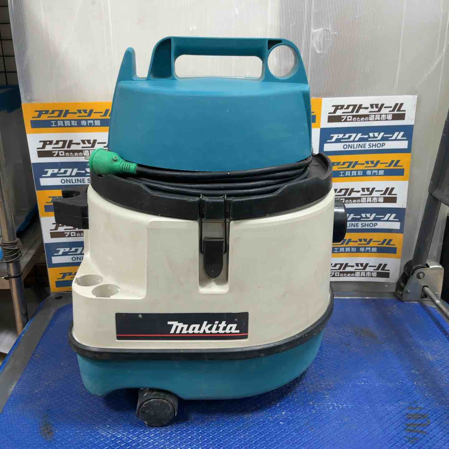 Makita 436 乾式掃除機 1050W Makita 436 乾式掃除機 1050W ◇マキタ(makita) 連動付き乾式専用集