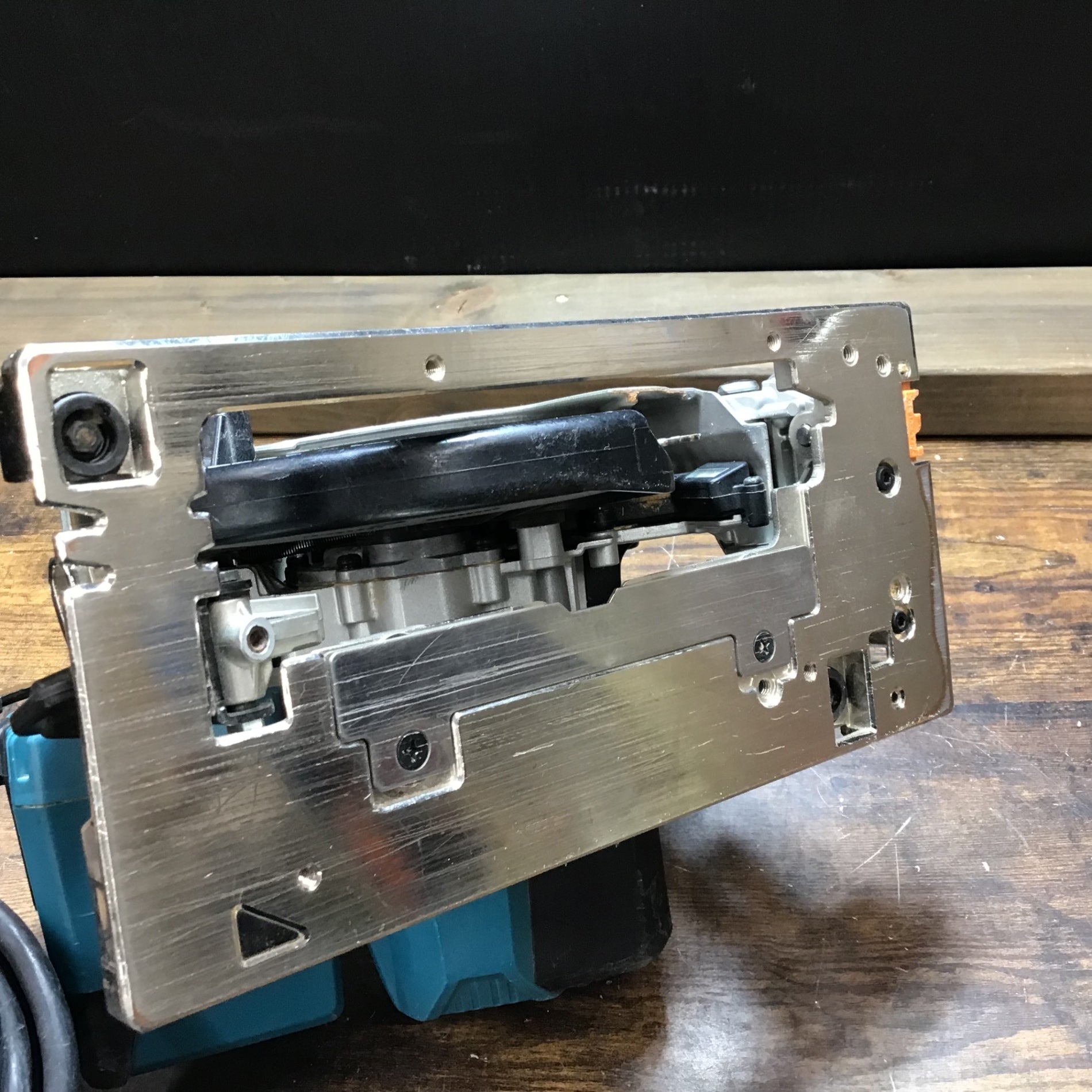☆マキタ(makita) 電子造作用精密マルノコ HS6403【戸田店】 – アクト