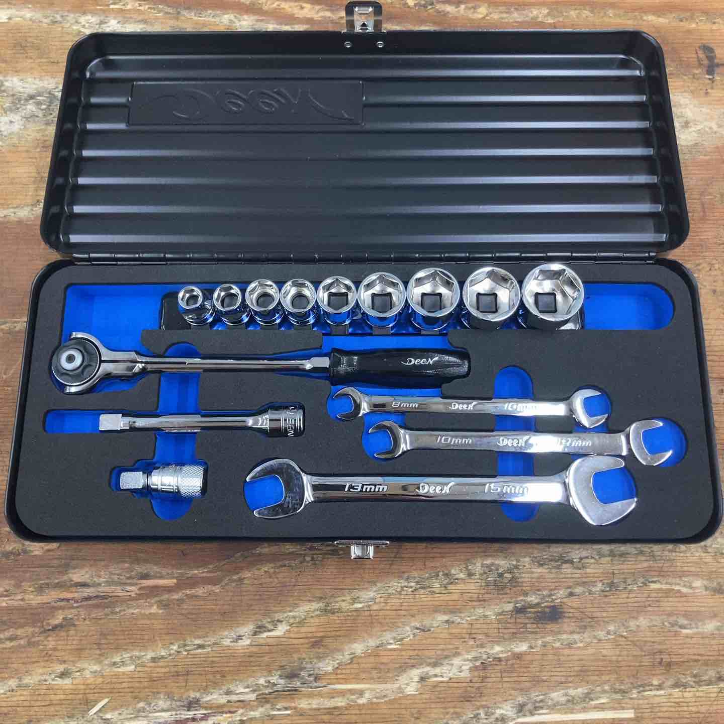 マキタ(makita) 充電式ラジオ MR002GZB 【東大和店】 – アクトツール