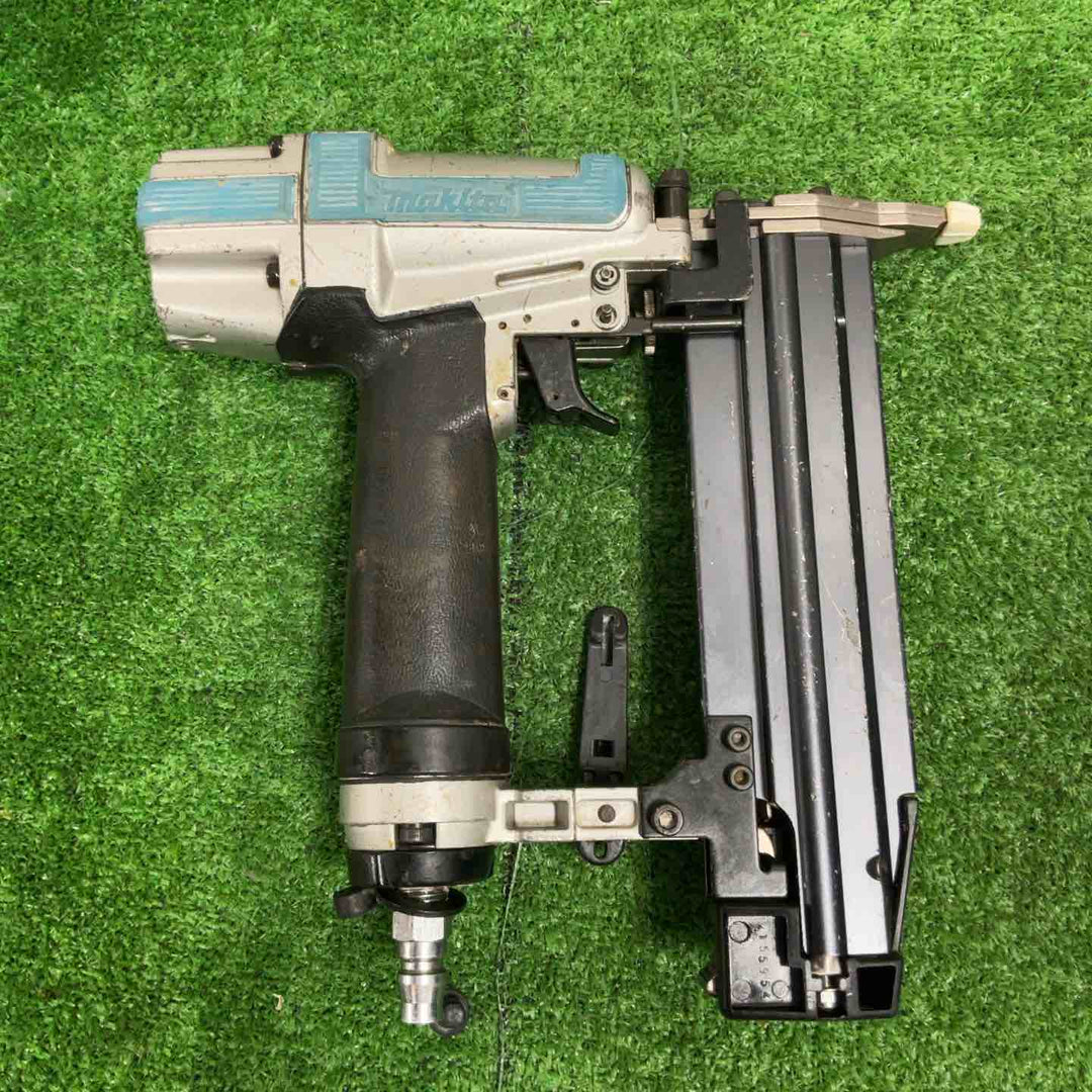 ★マキタ(makita) 常圧フィニッシュネイラ AF502【草加店】