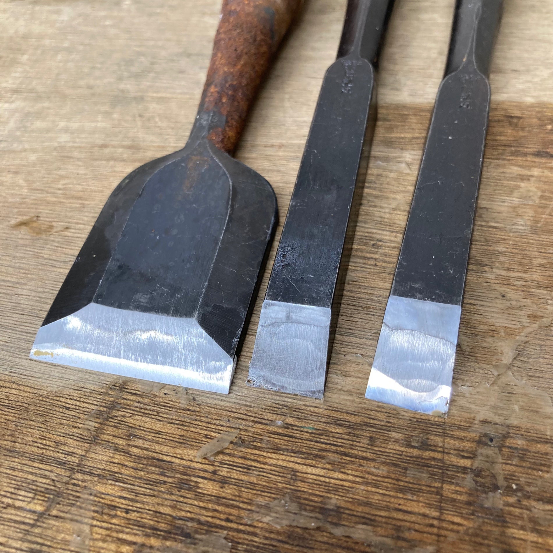 現状品 】 「菊弘丸」銘 鑿 8本組 のみ 和工具 大工道具【柏店