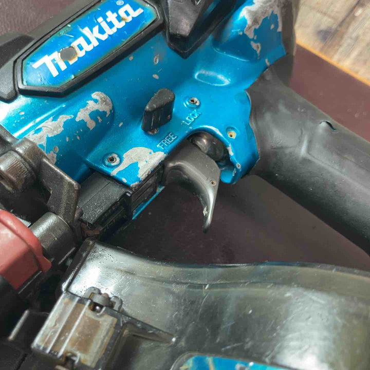 【中古品】マキタ(makita) 高圧エア釘打ち機 AN933HM【東大和店】