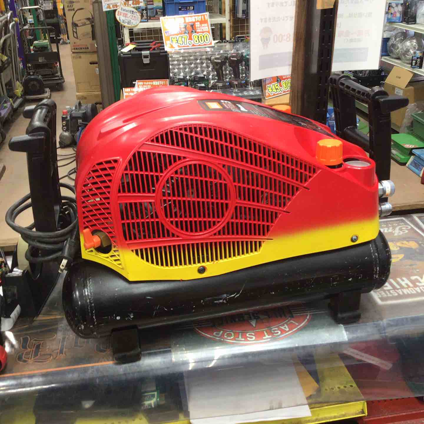 MAX エアコンプレッサー AK-HH1270E3 サザンレッド【草加店 MAX エアコンプレッサー AK-HH1270E3 サザンレッド【草加店
