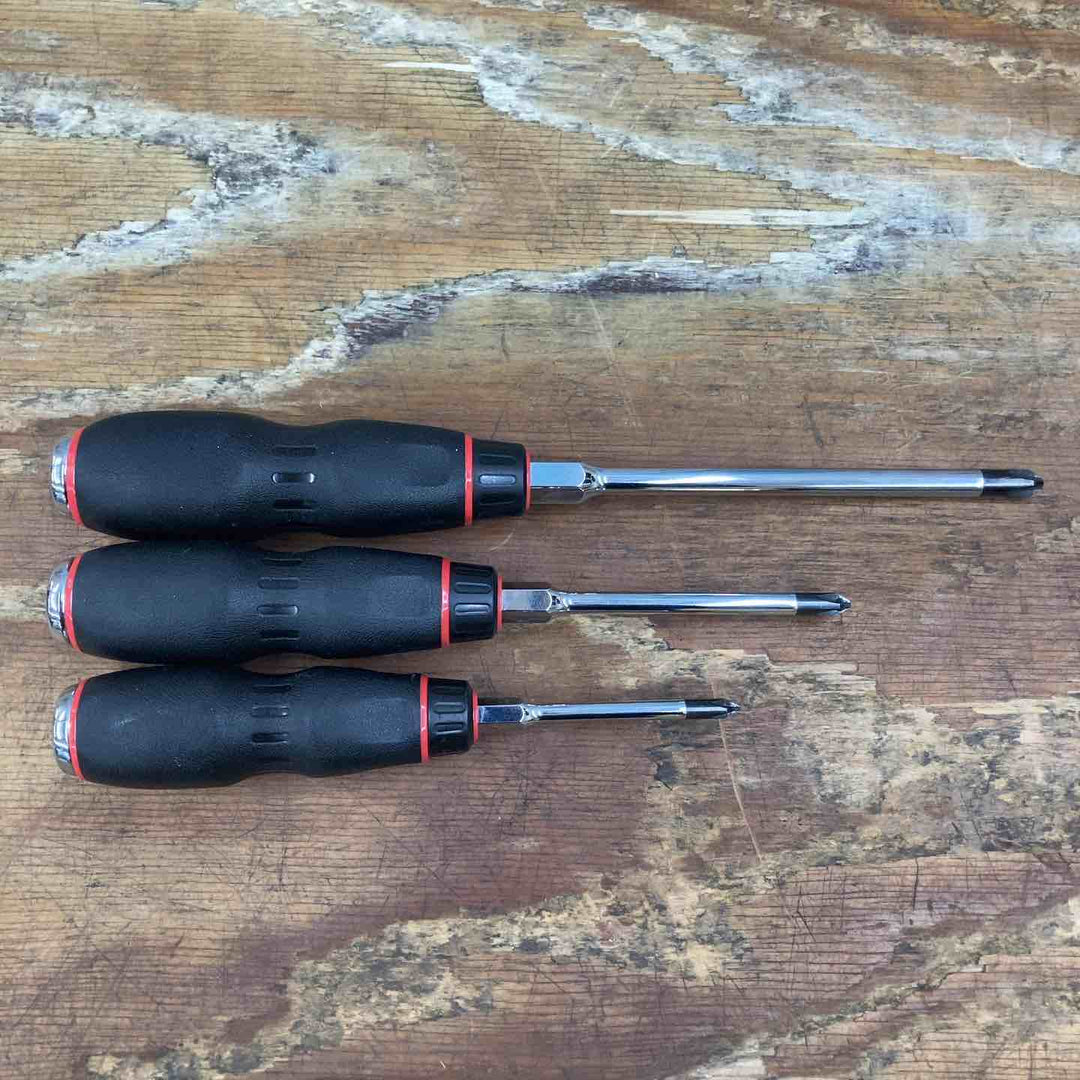 ▲ネプロス 樹脂柄ドライバ貫通タイプ プラスドライバーND1P2-1,2,3【柏店】