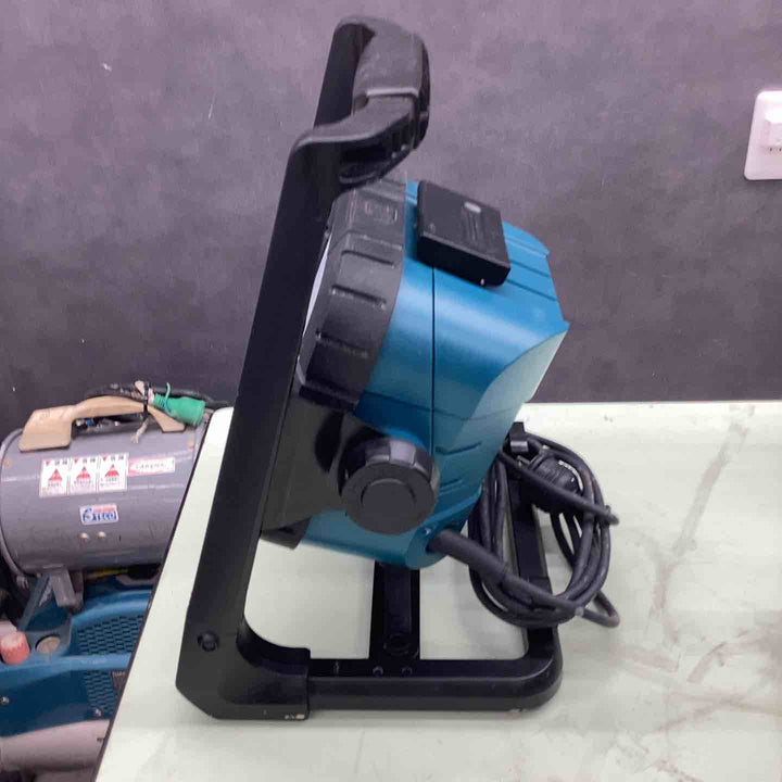 ★マキタ(makita) コードレスLEDスタンドライト ML805【越谷店】