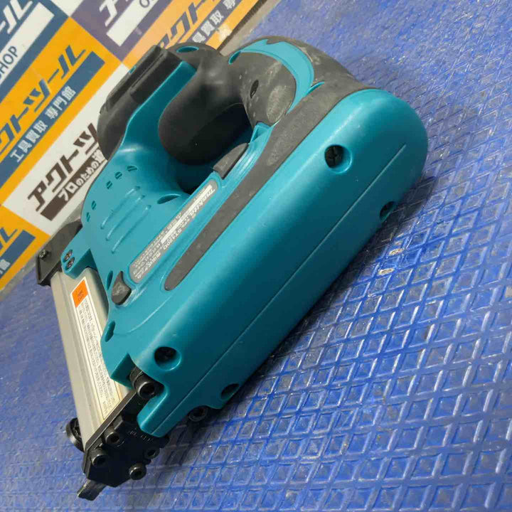 ☆マキタ(makita) コードレスタッカ ST420DZK【草加店】