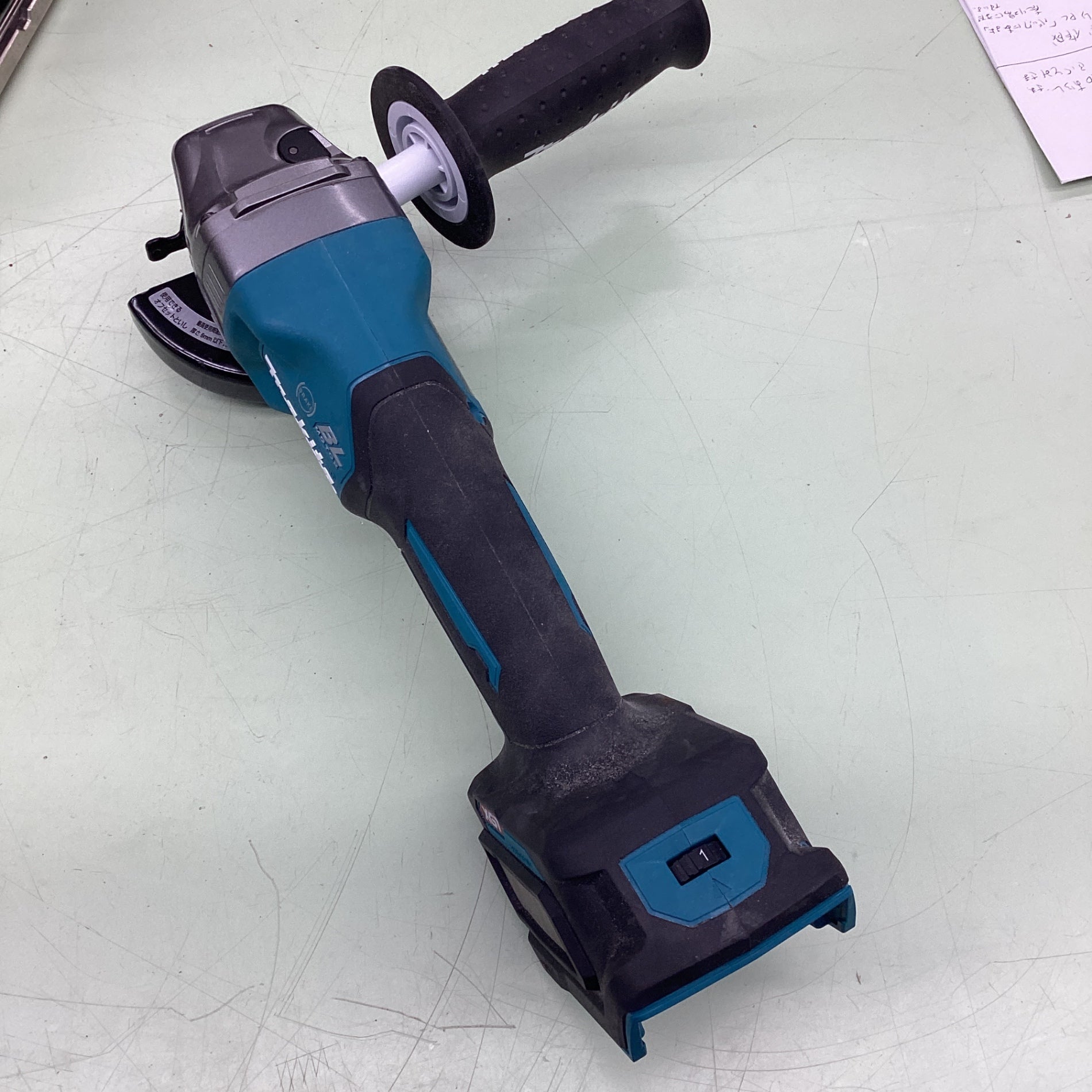 ☆マキタ(makita) 100mmコードレスディスクグラインダ GA019GZ