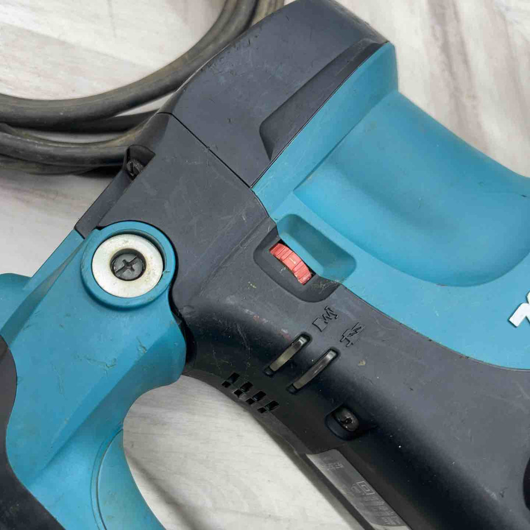 ★マキタ(makita) 電動ハンマ HM1213C【越谷店】