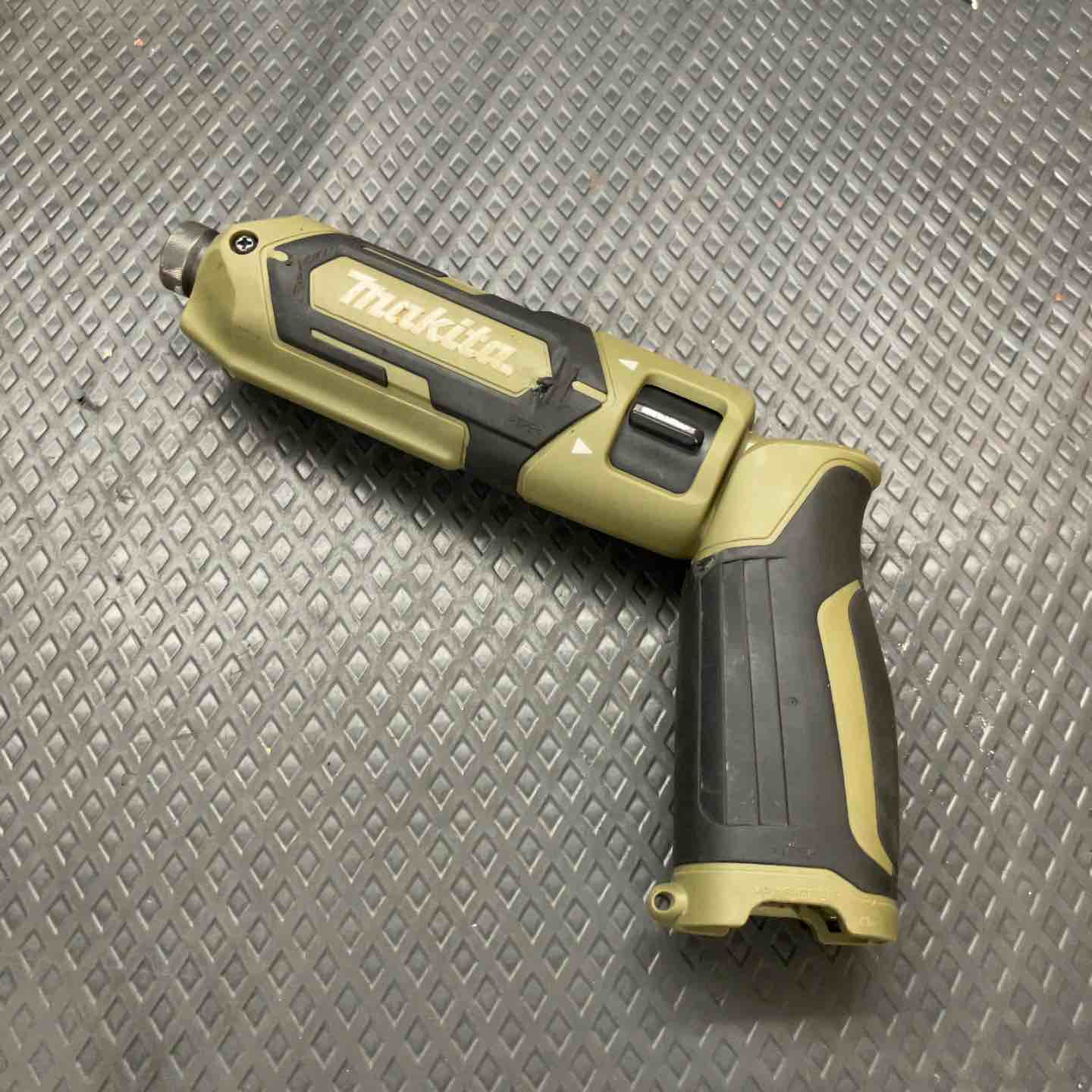 ☆マキタ(makita) コードレスペンインパクトドライバー TD022DSHXO