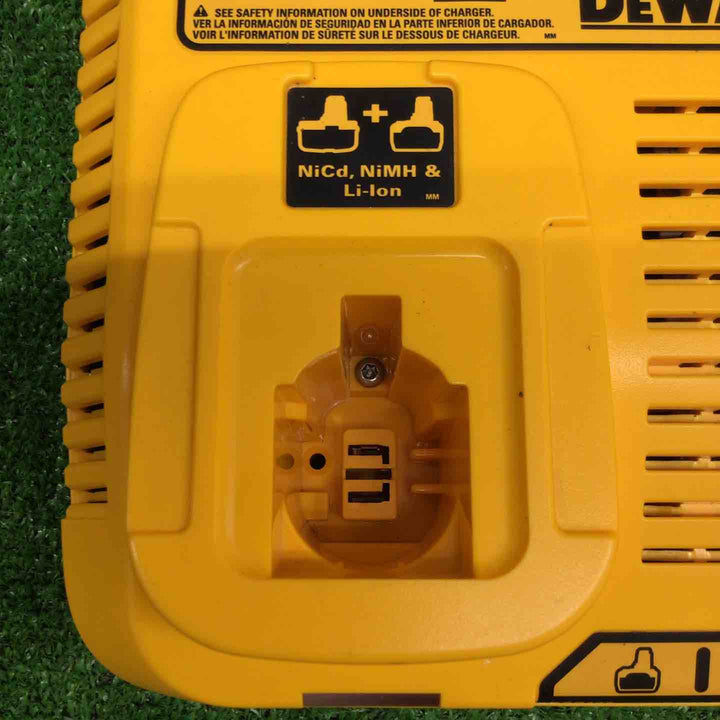 【中古品】 DEWALT/デウォルト コンビネーションチャージャー DCB103 【鴻巣店】