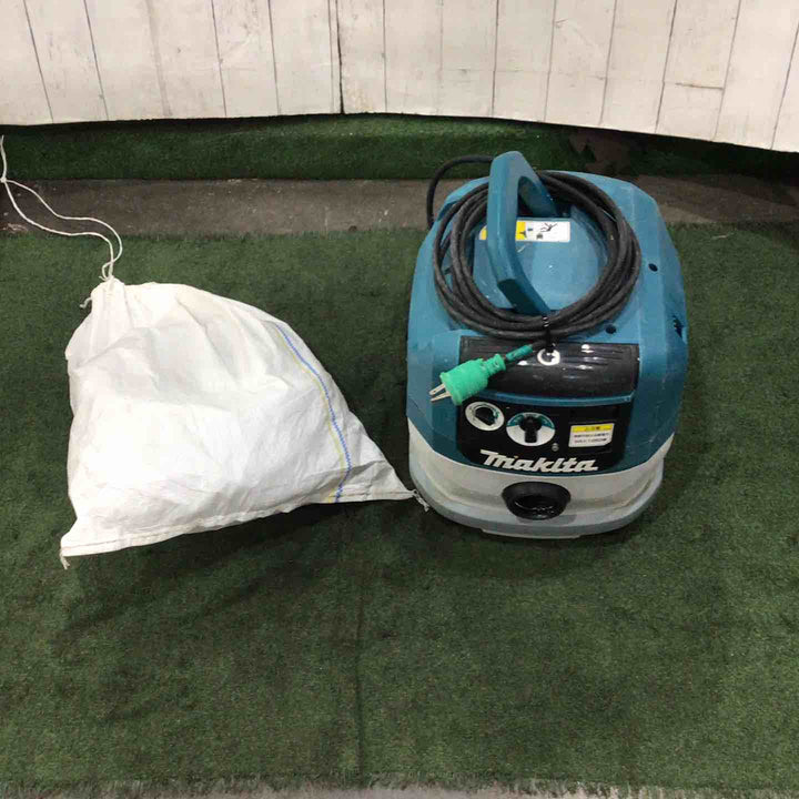 ★マキタ(makita) 集じん機 乾式 VC0830 連動機能【川口店】