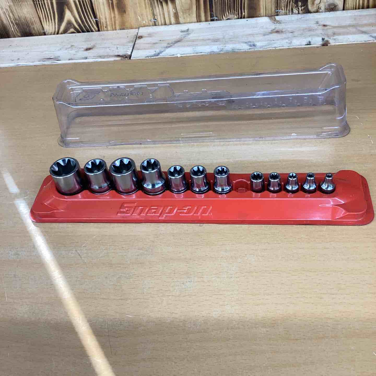【スナップオン/Snap-on】トルクス シャローソケットセット SLE240 サイズE24-E4まで / 12本セット【越谷店】 スナップオン/Snap-on】トルクス シャローソケットセット SLE240