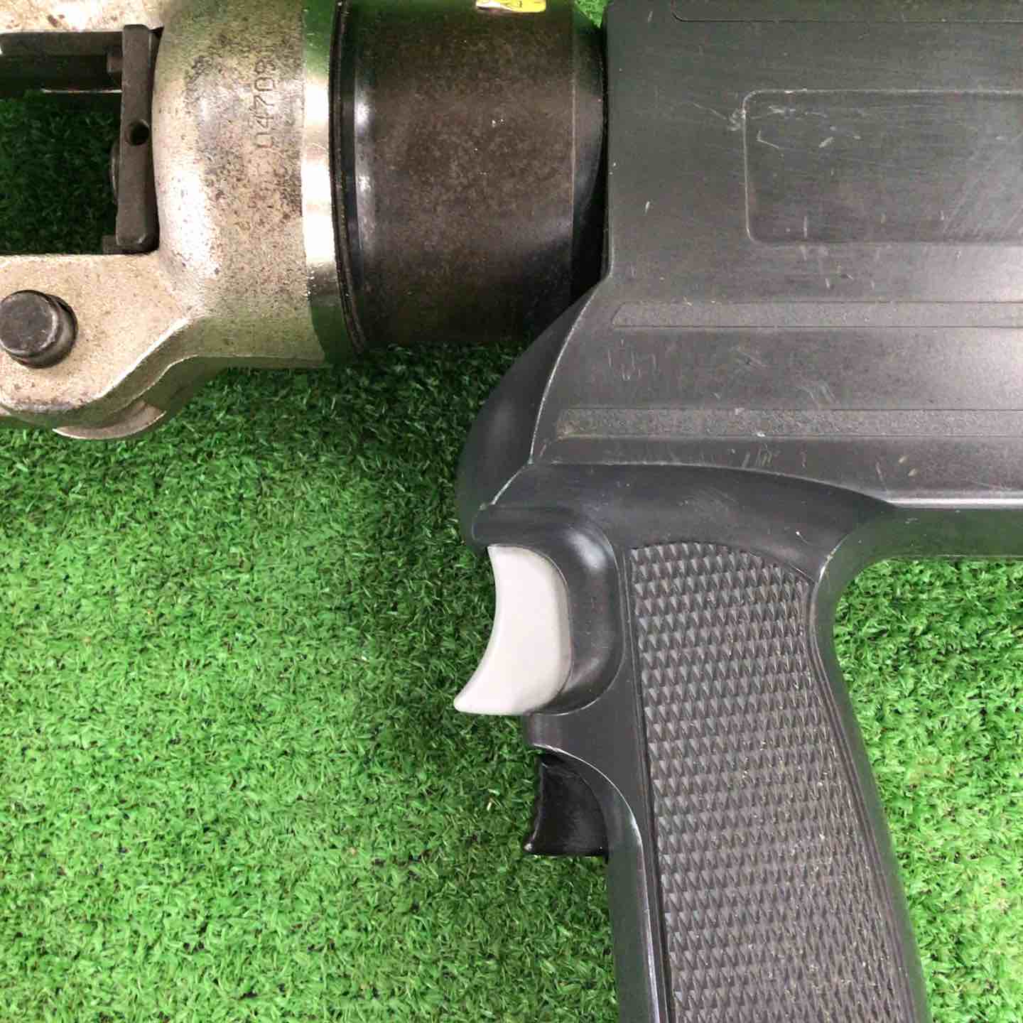 ◇泉精器(IZUMI) コードレス油圧式圧着工具 REC-200M2H【川崎店