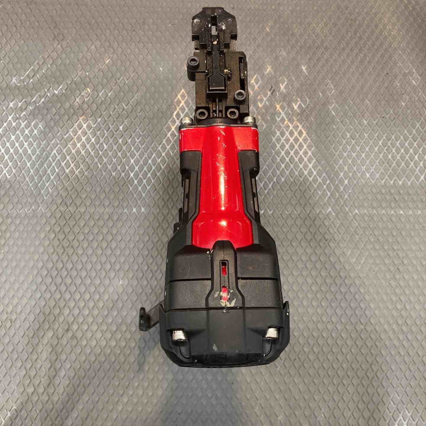 【中古品】マキタ(makita) 高圧フロアタッカ AT451H【所沢店】 中古品】マキタ(makita) 高圧フロアタッカ AT451H【所沢店】 – アクト