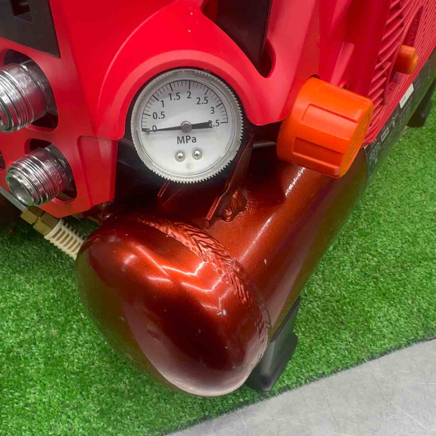 中古】 マックス MAX 高圧専用 エアコンプレッサー AK-HH1110E2 【桶川