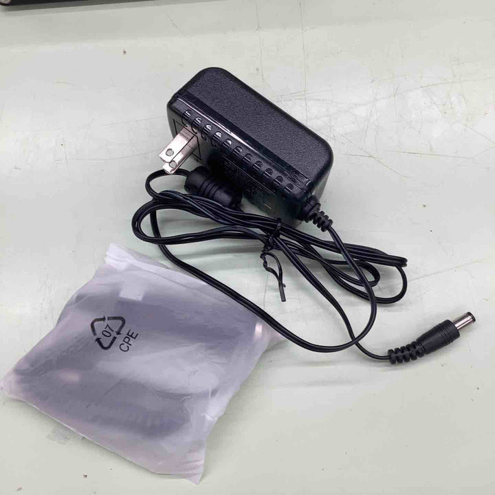 ★防水で外使いOK！ ◇ネクセル LED充電式投光器・台座マグネット付 GD-F026-3Y(20W)【越谷店】
