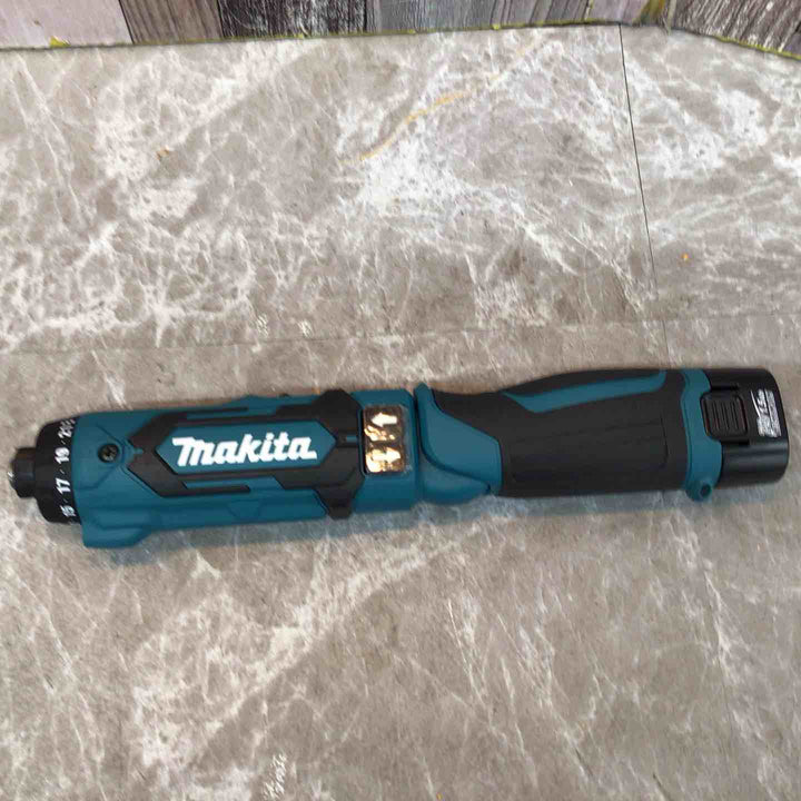 【未使用品】★マキタ makita 7.2V コードレスドリルドライバー DF012DSHX バッテリー2個付【八潮店】