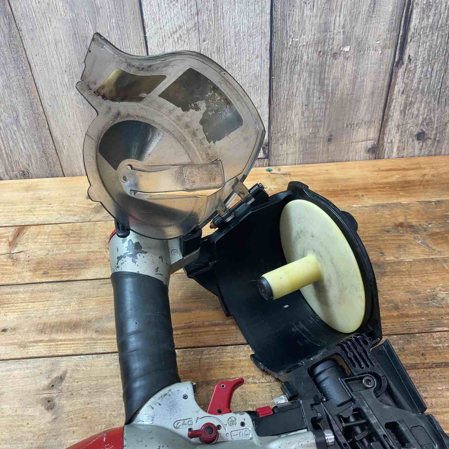 【現状品】マックス　MAX  常圧 65釘打ち機　 動作確認済　*U32 中古品】 ☆マックス(MAX) 常圧エア釘打ち機 CN-565CG 【東大和