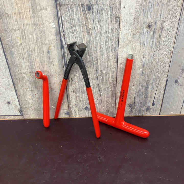 【中古品】 クニペックス(KNIPEX) 絶縁T型レンチ 9830 絶縁メガネレンチ 980110 エンドニッパー 99-250 【東大和店】