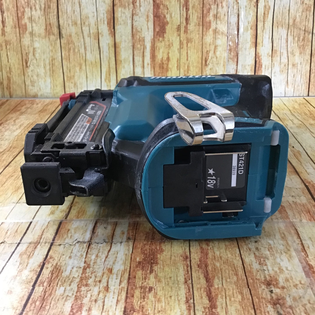 ★マキタ(makita) コードレスタッカー ST421DZK【川崎店】