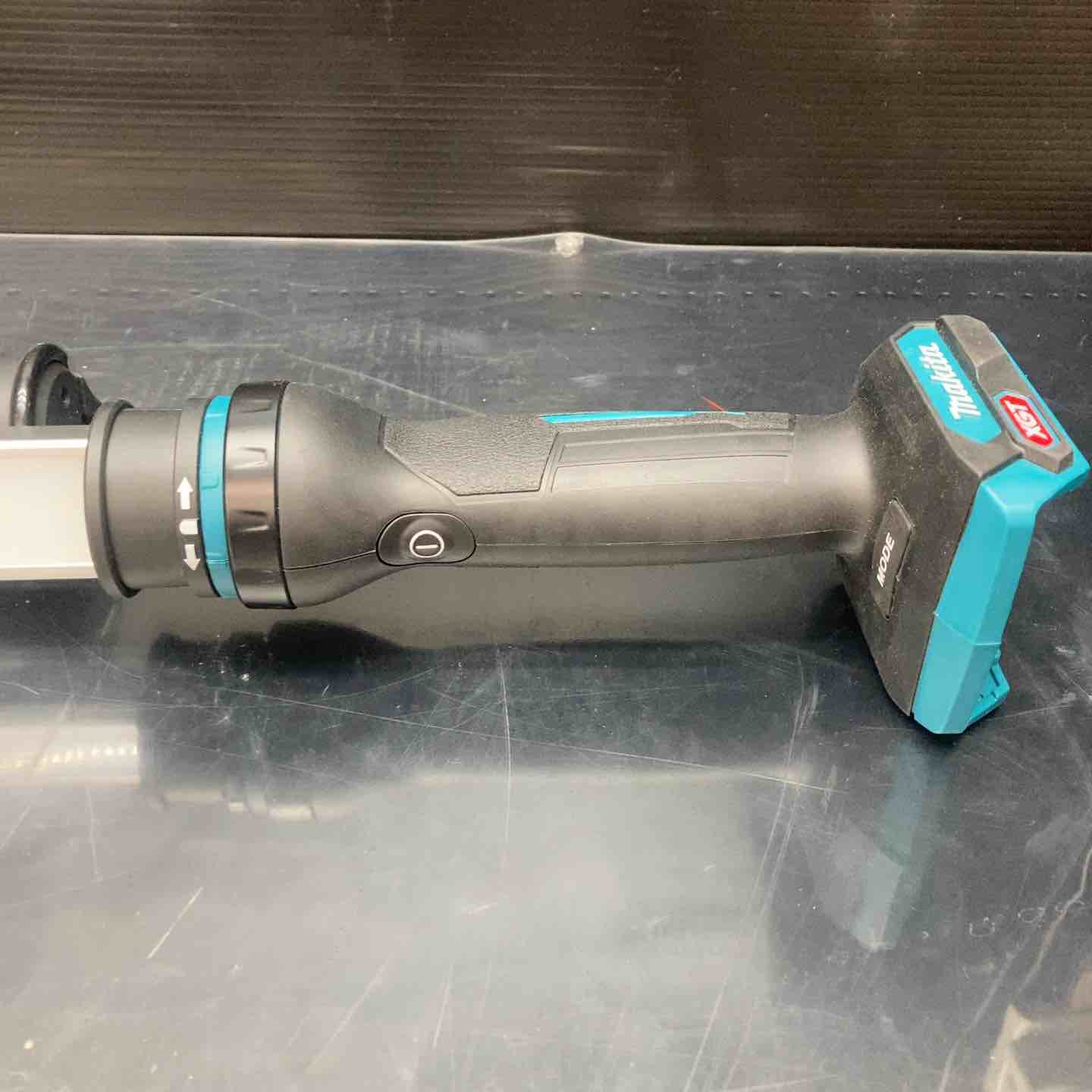 マキタ(makita) コードレスLEDライト ML012G【川越店】 – アクトツール