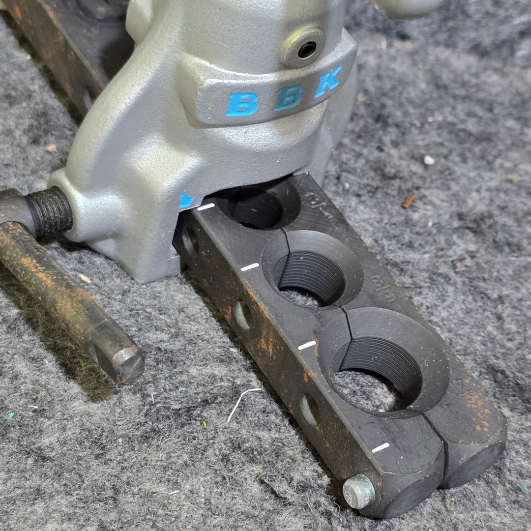 【長期保管未使用品※一部サビあり※】BBK フレアツール 電動ドリルも使用可能 800-FDN【桶川店】