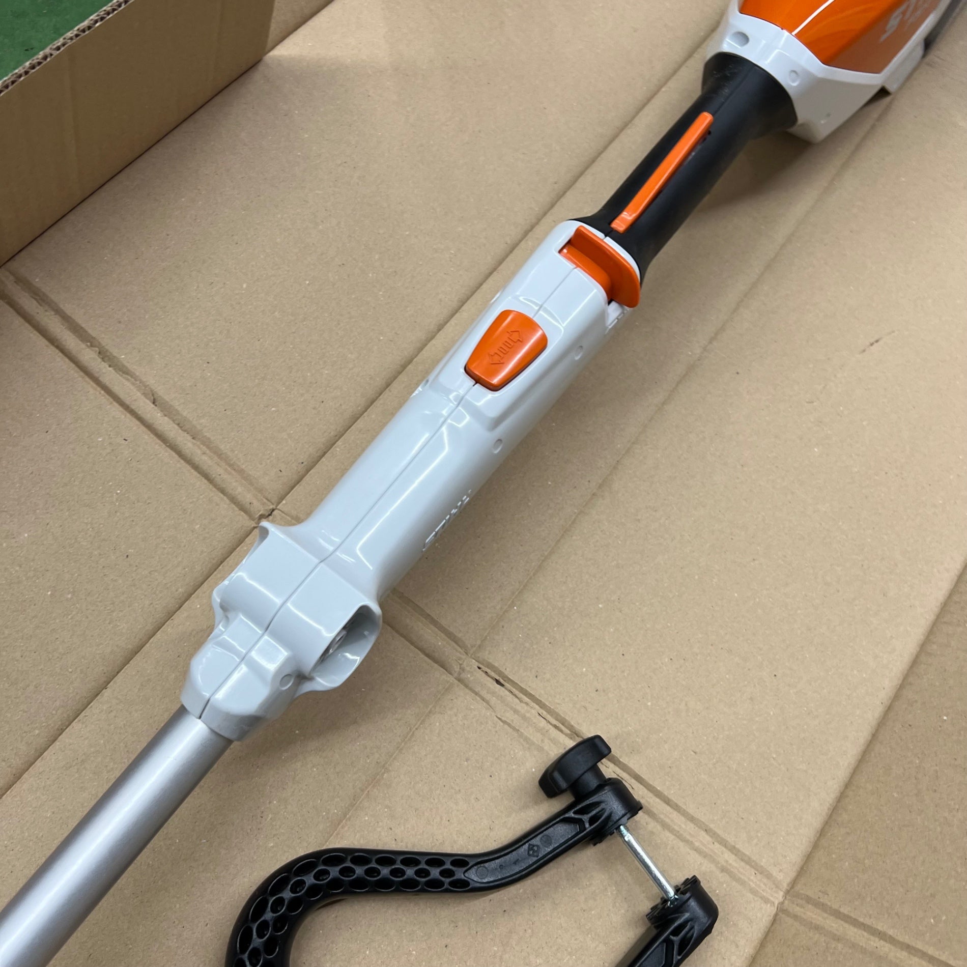 STIHL/スチール バッテリー 刈払機 草刈機 FSA57【桶川店】 – アクトツールオンラインショップ