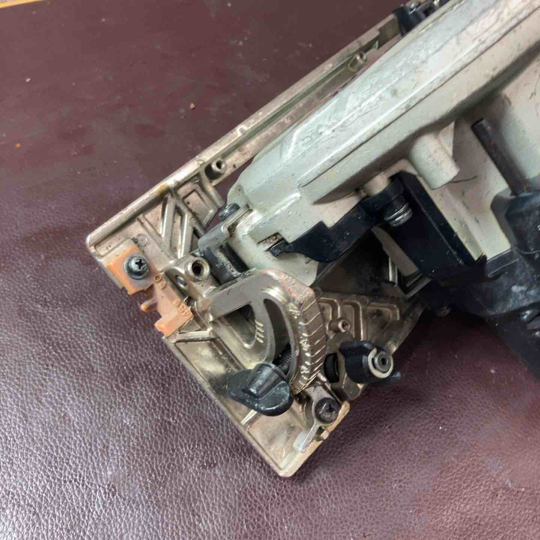 【中古品】マキタ(makita) コードレス丸のこ HS631DZB 18V【東大和店】