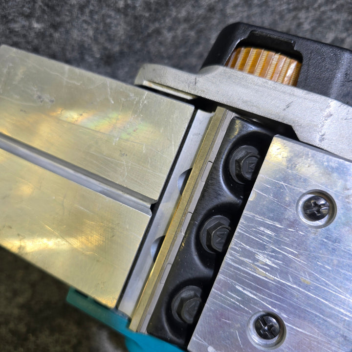 【中古品・14.4V 3.0Ahバッテリ付き！】マキタ(makita) 14.4Vコードレスカンナ KP140DZ【桶川店】
