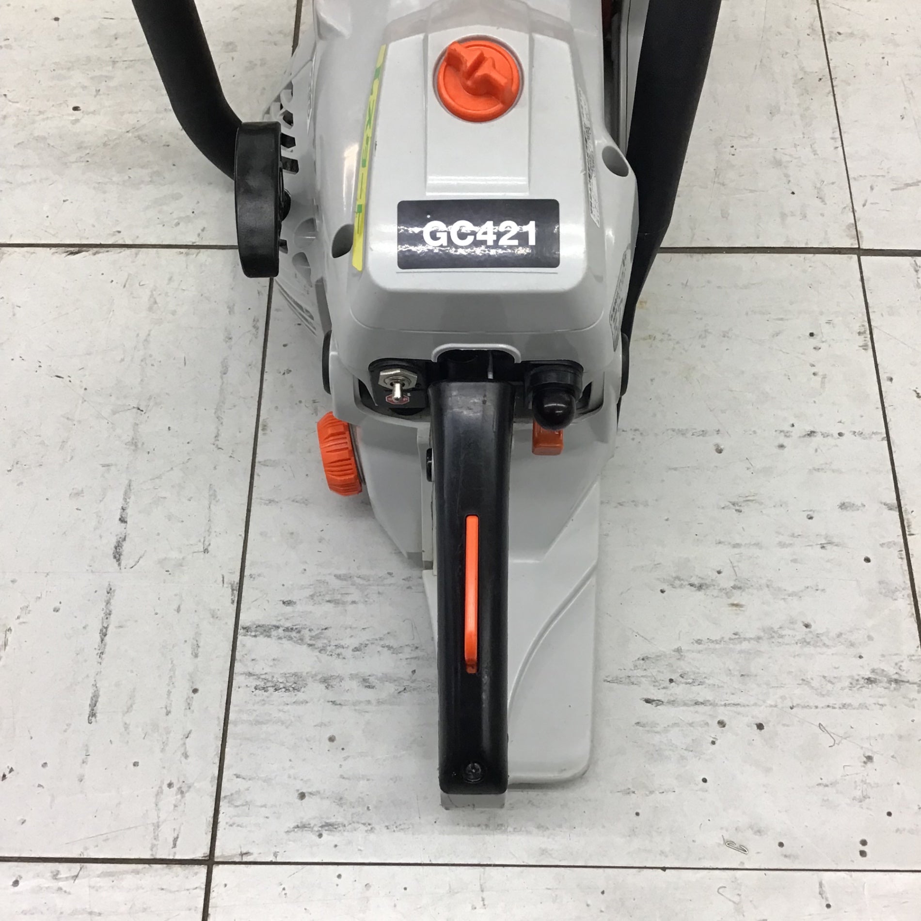 ECHO GC421 エンジンチェンソー【リライズ野田愛宕店】【店頭取引限定】【未使用】【管理番号：IT68XTP6C25V】 中古品】 エコー/ECHO エンジンチェーンソー・GC421 【鴻巣店