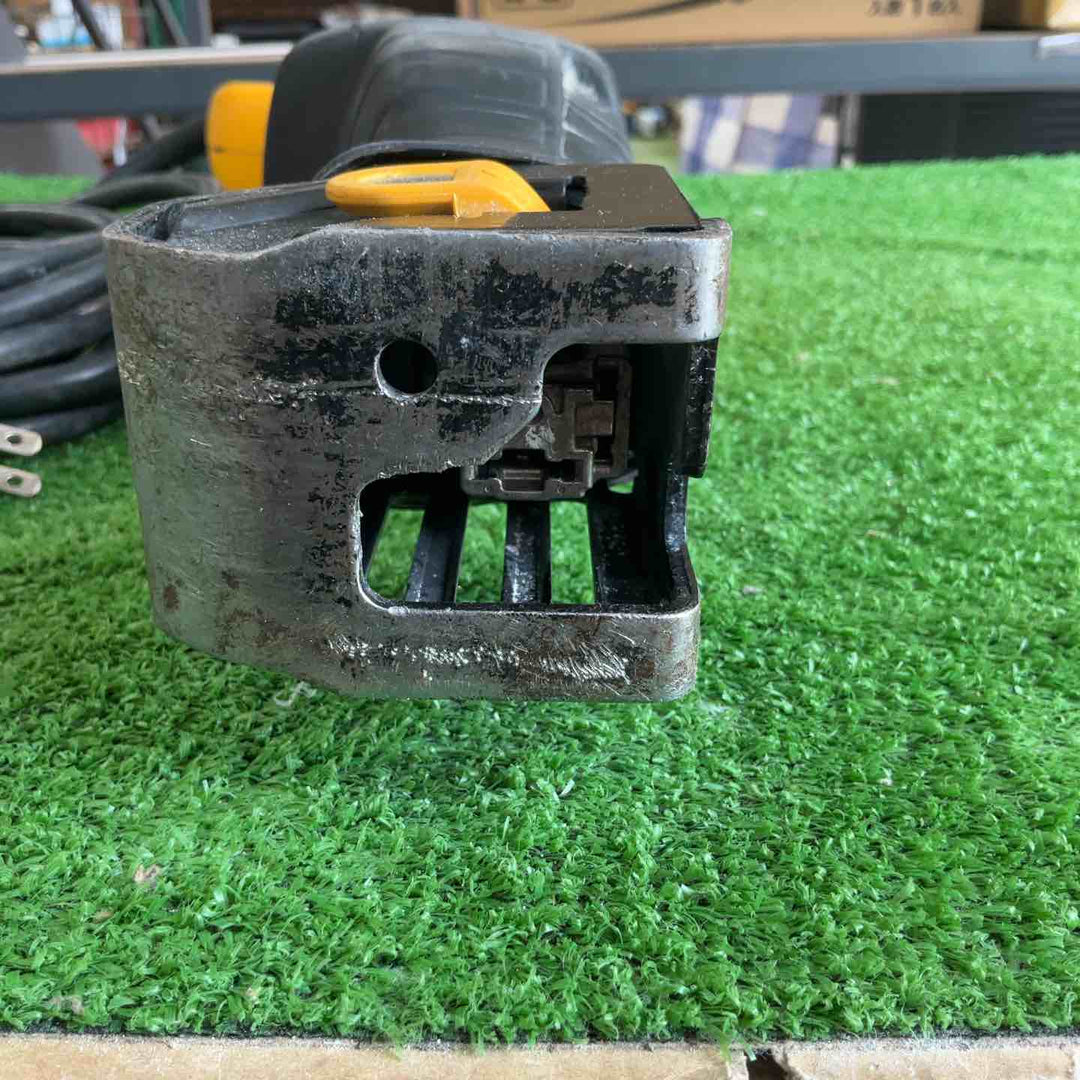 ◇デウォルト(DEWALT) セーバーソー DW304P【草加店】