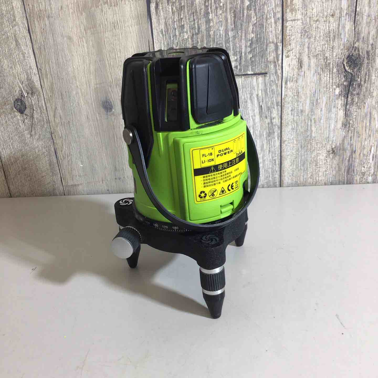 FUKUDA 墨出し器 レーザー EK-400GX グリーンレーザー 水平器 Amazon | FUKUDA 5ライン グリーンレーザー墨出し器 EK-400GX