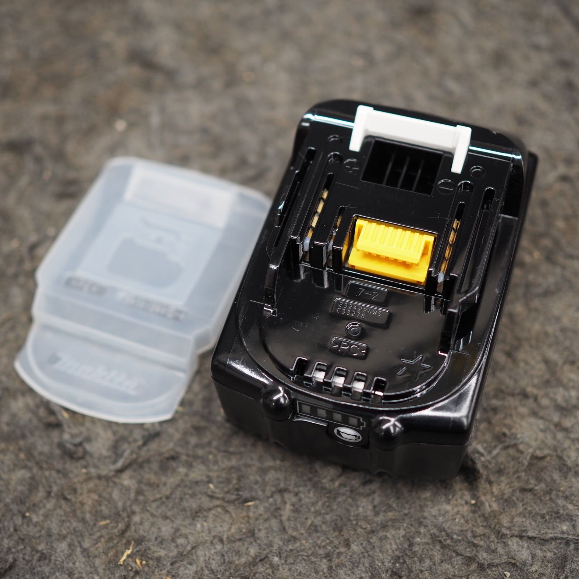 中古美品】マキタ(makita) リチウムイオンバッテリー 18V/6.0Ah