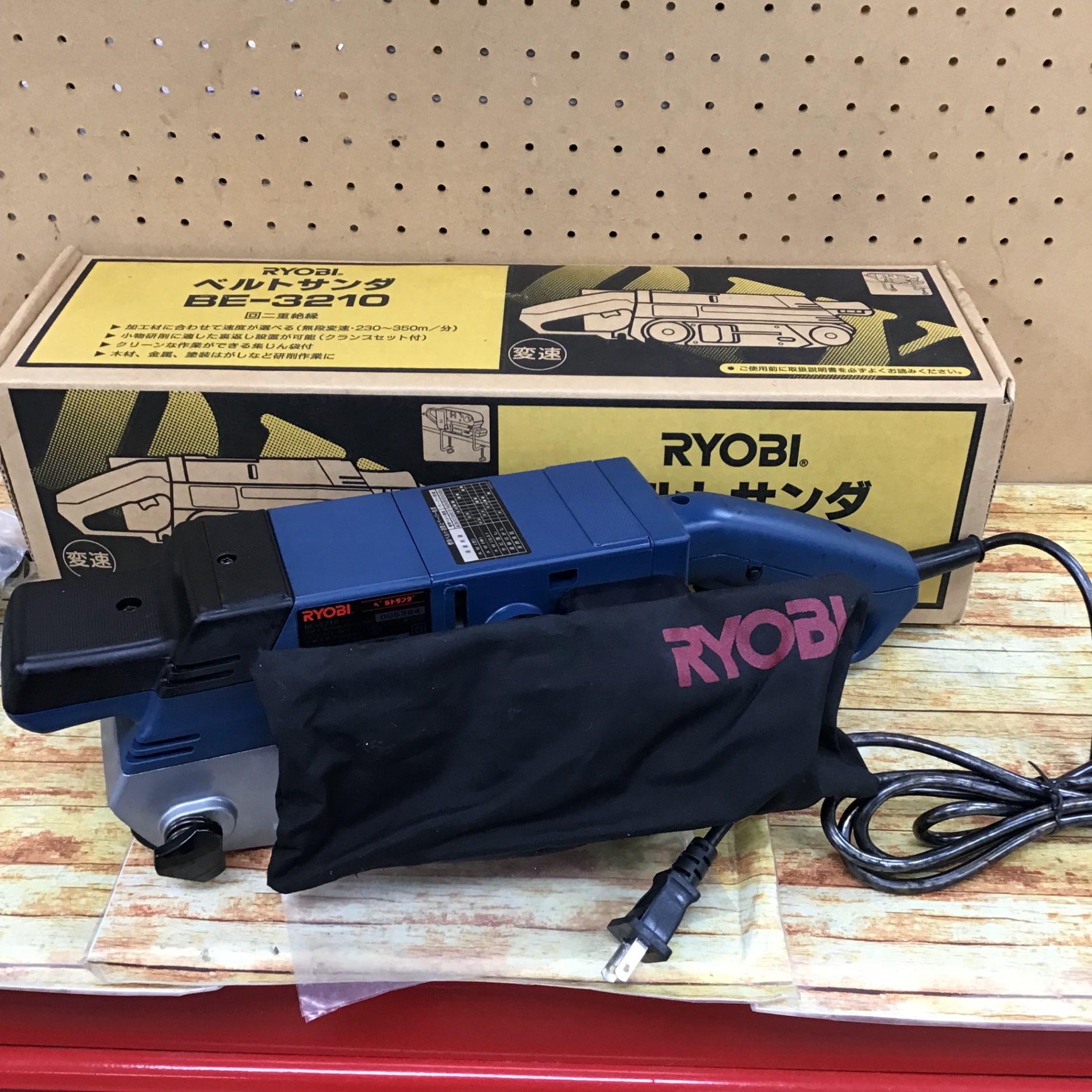 リョービ(RYOBI) ベルトサンダー BE-3210【川崎店】