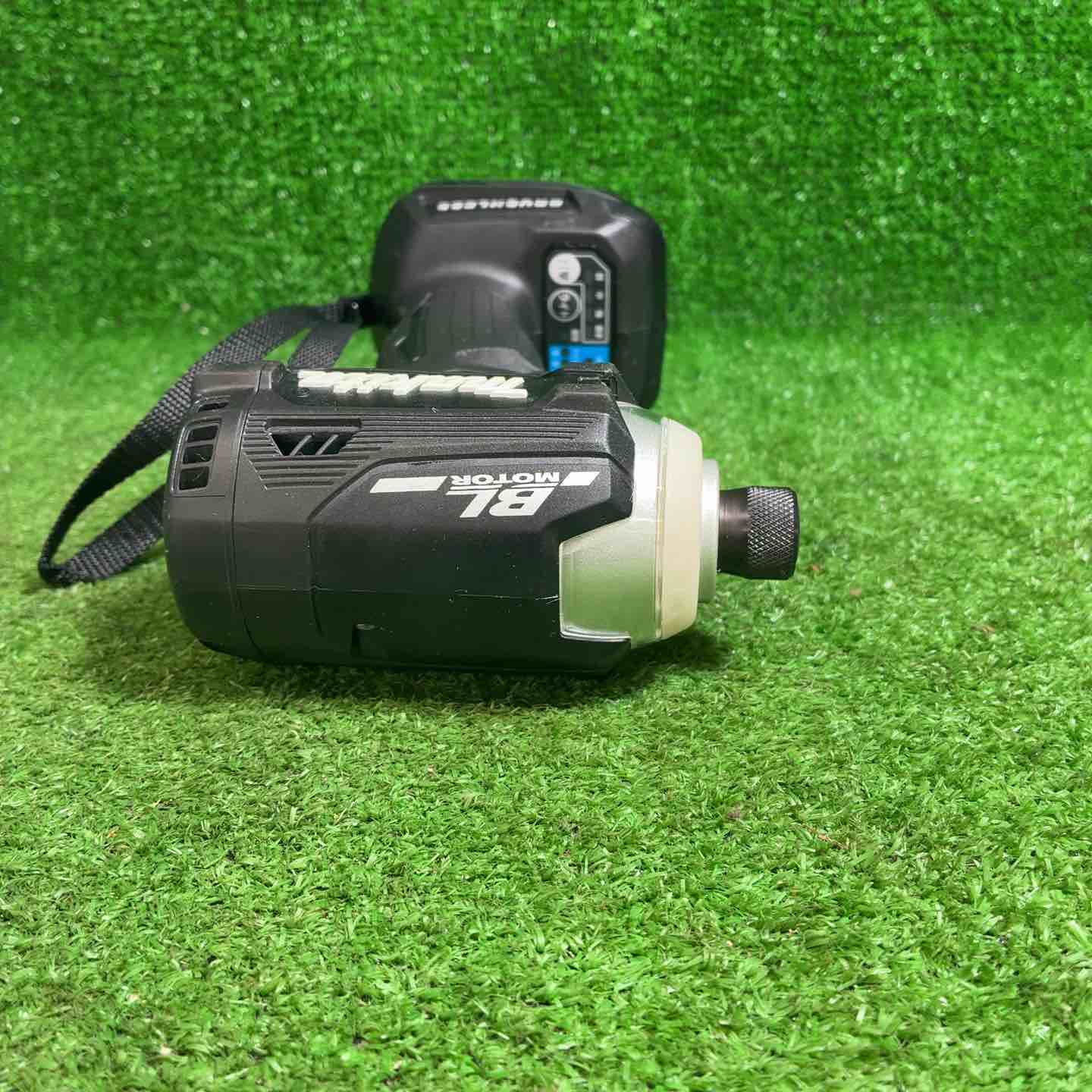 美品】 マキタ(makita) コードレスインパクトドライバー TD161DZB