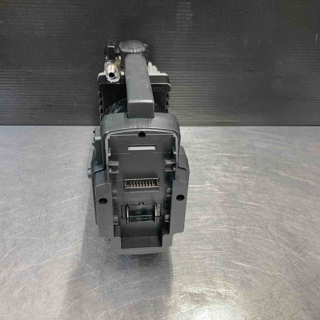 【中古品】パナソニック(Panasonic) コードレス真空ポンプ EZ46A3X-B 本体のみ【東大和店】