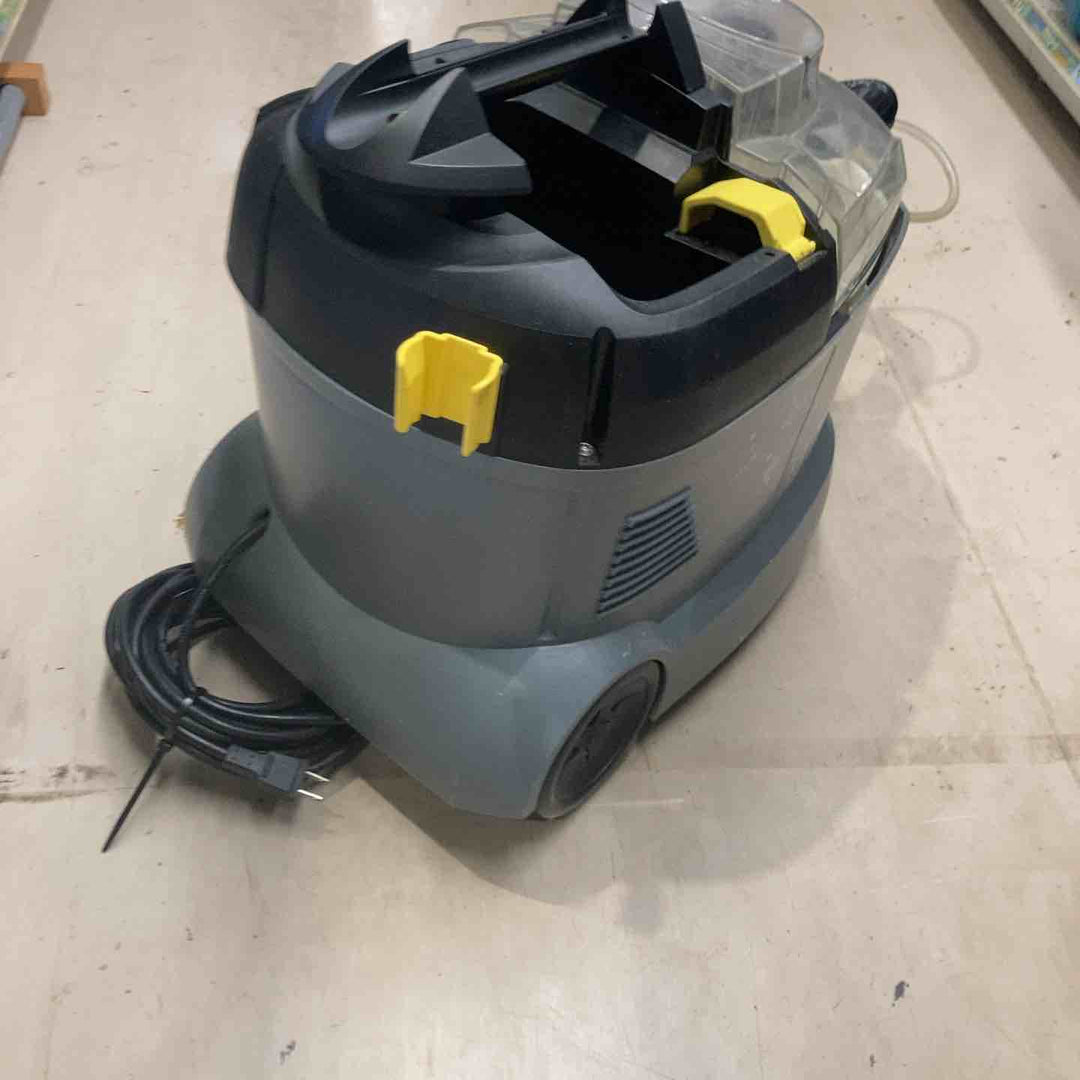 ◇ケルヒャー(KARCHER)  カーペットクリーナー Puzzi8/1C【町田店】