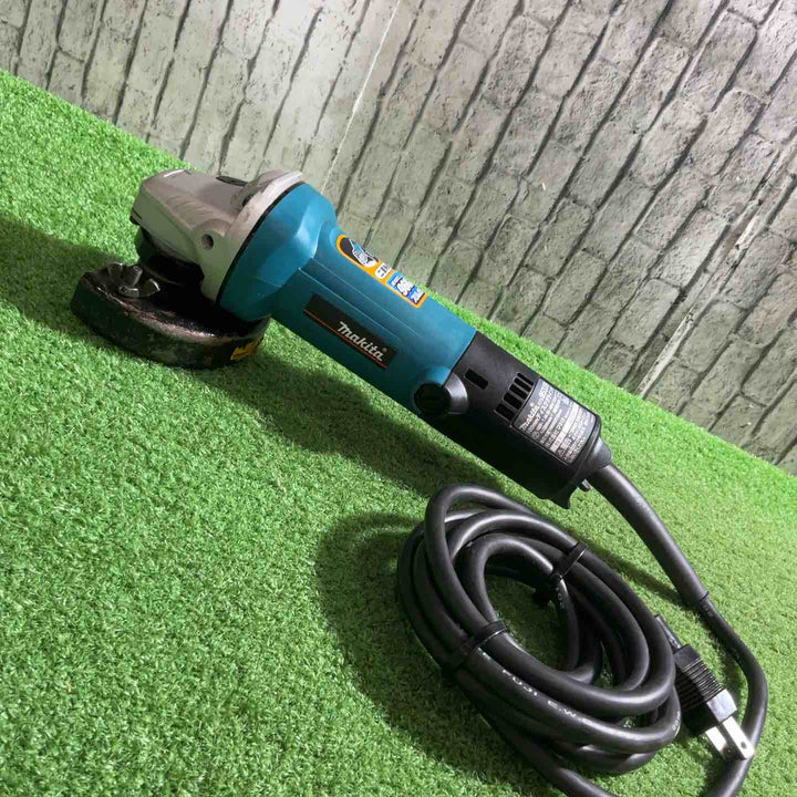 ☆マキタ(makita) 100mmディスクグラインダ 9533B 動作確認済【川口店】