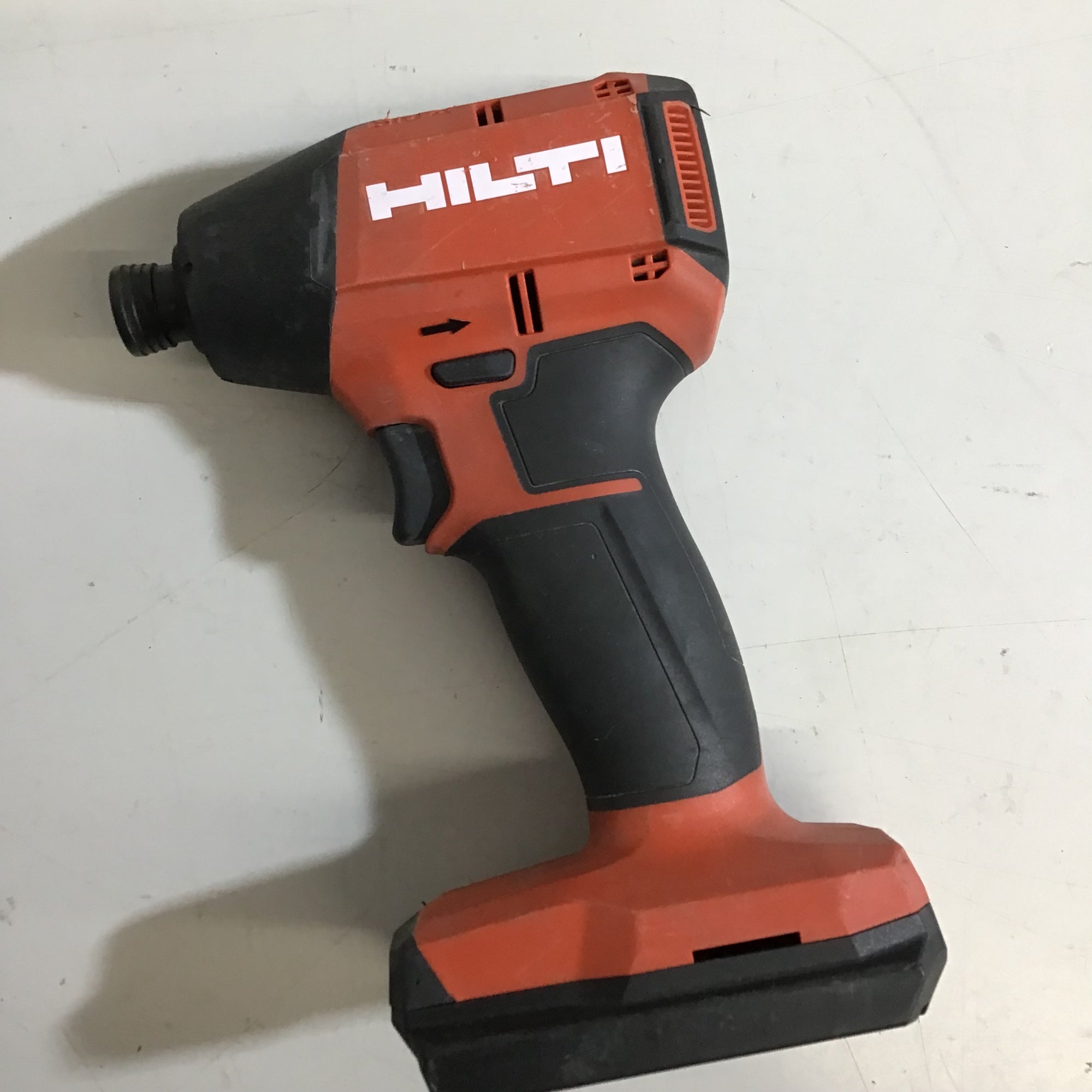 【中古品】HILTI　インパクトドライバ　SID 4-22【戸田店】